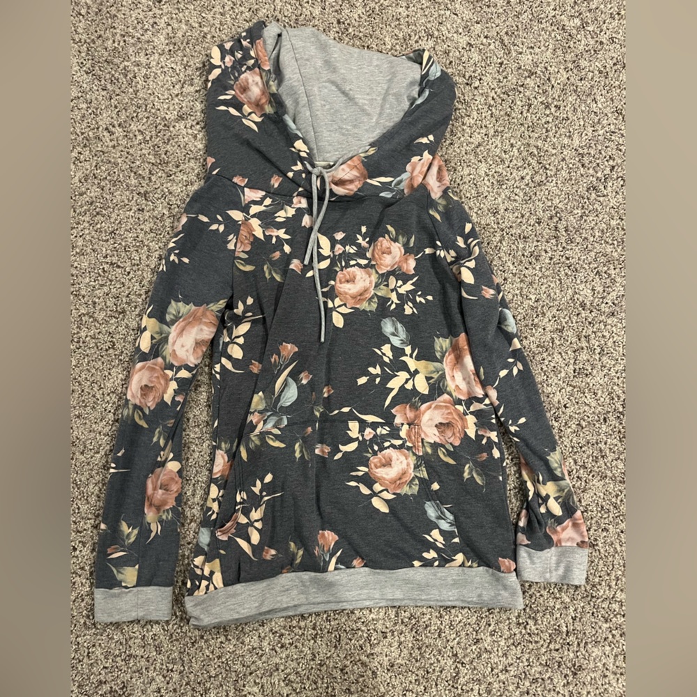 Women’s floral sweatshirt